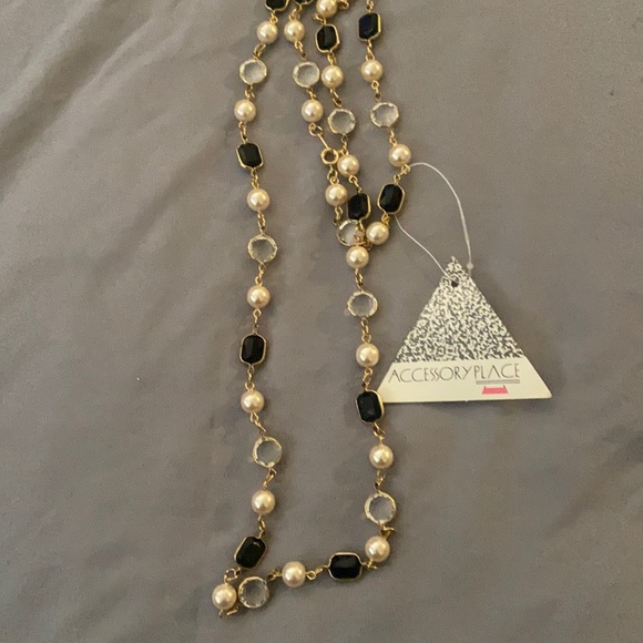 Necklace - Picture 1 of 2